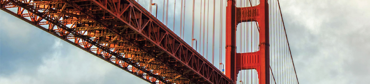 The Golden Gate Bridge on a summer day.