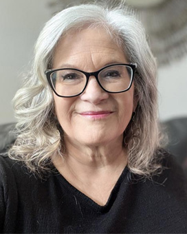 Photo of Sheri Farinha